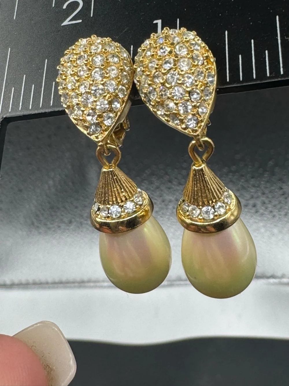 Dior Vintage Gold Crystal Pavé Earrings with White Pearl Drops clip on earrings - Picture 11 of 11